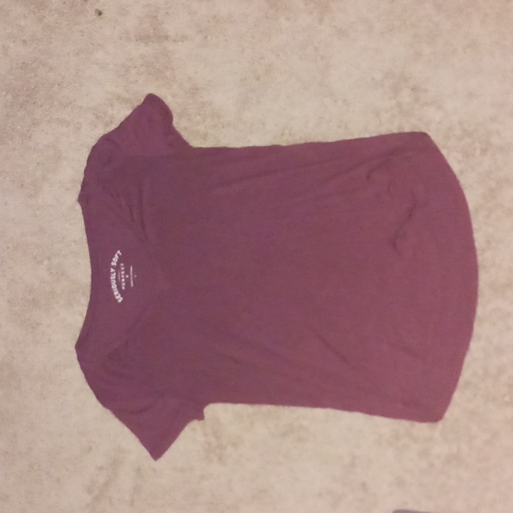 Burgundy v neck T shirt